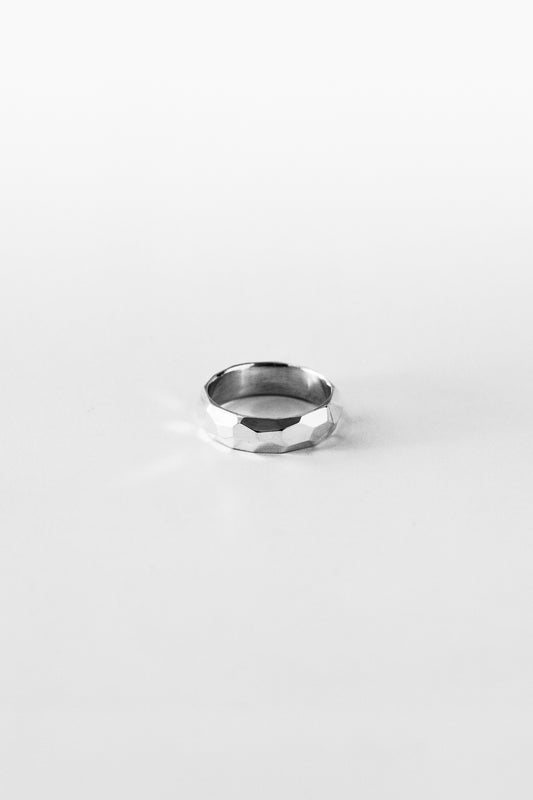 FACETED BAND RING