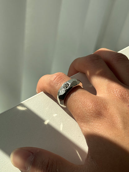 FACETED BUMP RING